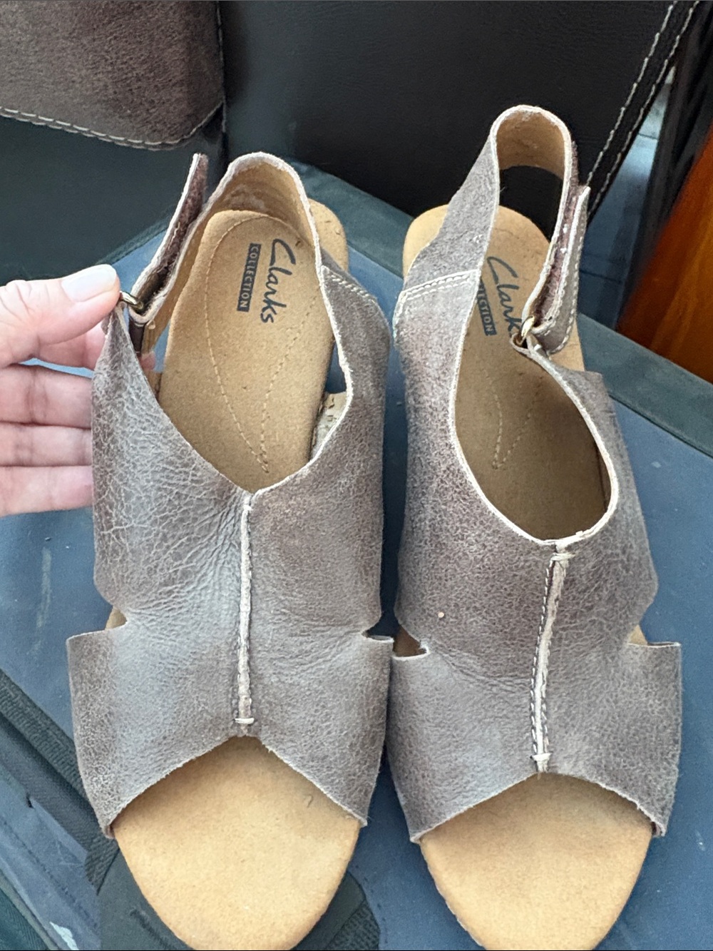 Clarks Women's Brown Leather Open-Toe Slingback Sandals